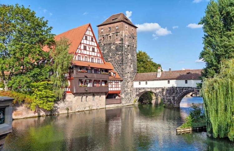 Puente del Verdugo en Nuremberg en la guía de Alemania