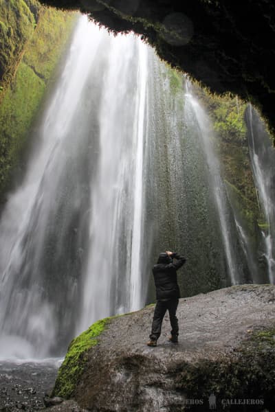 Visitar Gljúfurárfoss, otra de las cosas que hacer en Islandia