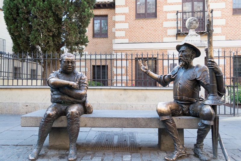 Estatua de Don Quijote y Sancho Panza