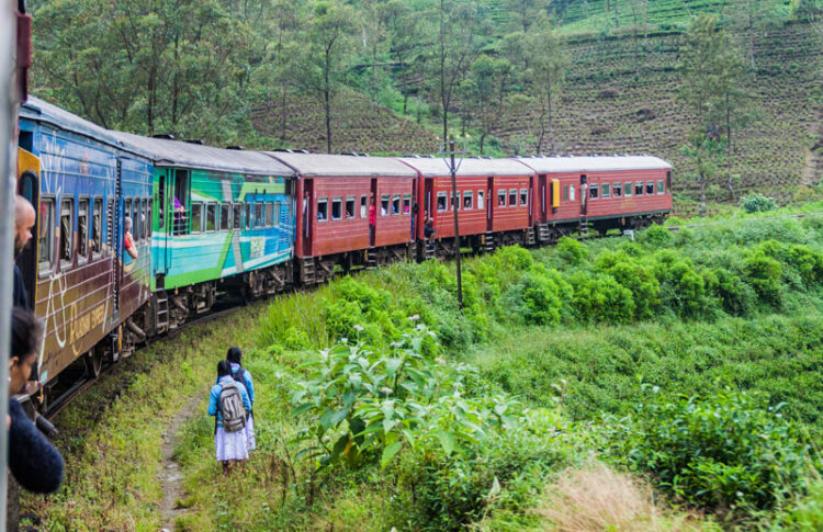 Ella en una ruta por Sri Lanka
