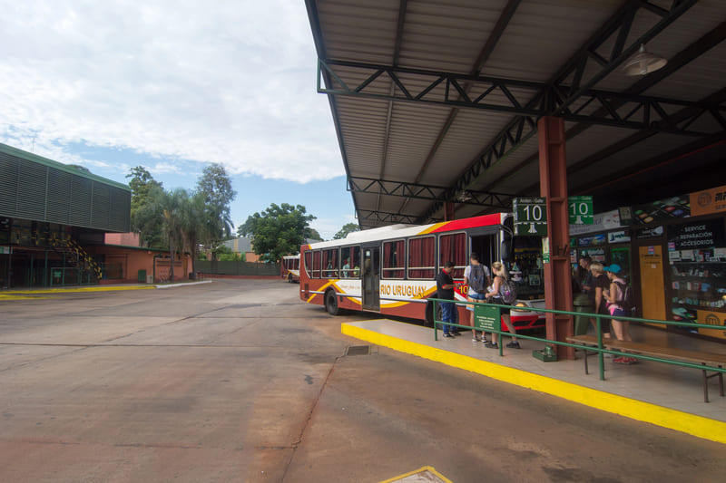 Autobús Río Uruguay a las cataratas de Iguazú