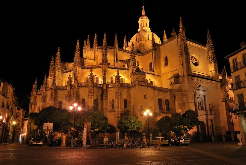 segovia de noche