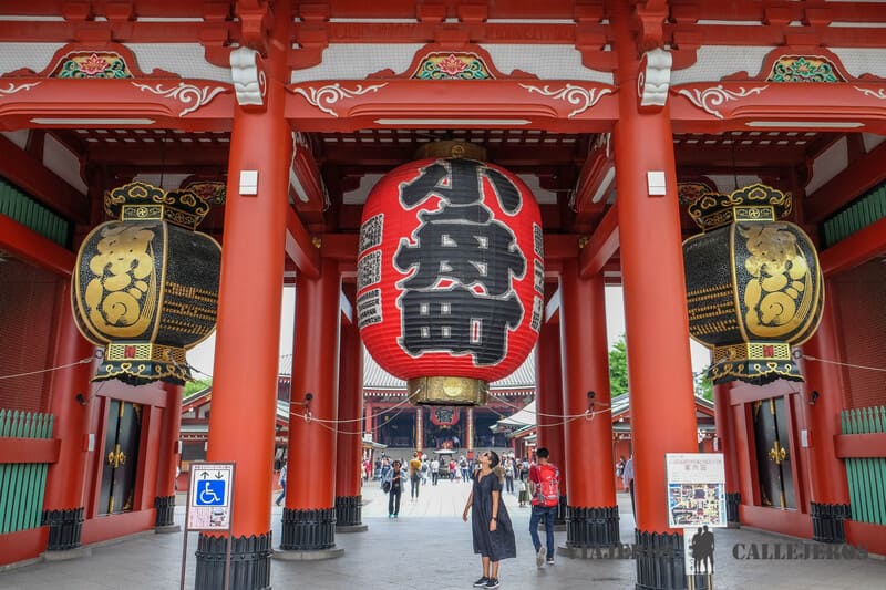 sensoji que visitar en tokio