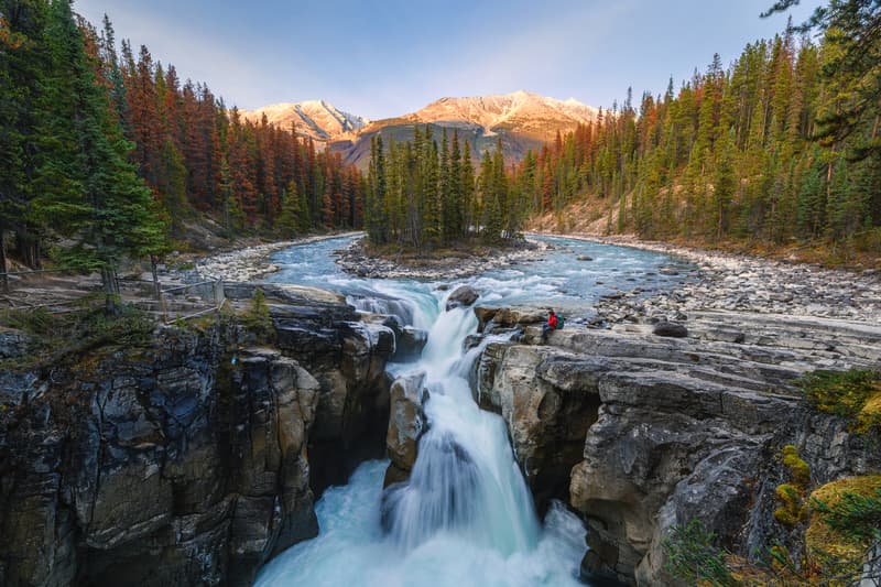 Sunwapta Falls, uno de los lugares que ver en la Icefields Parkway