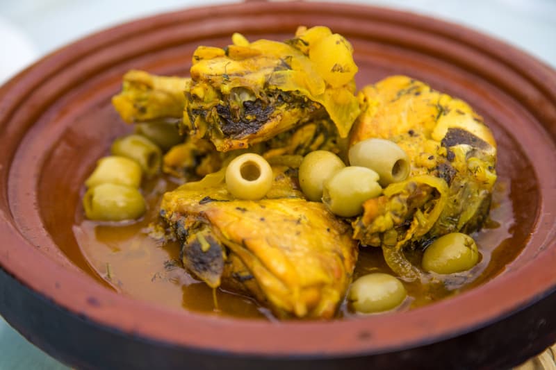 Tajine de pollo y limón en los restaurantes de Tetuán