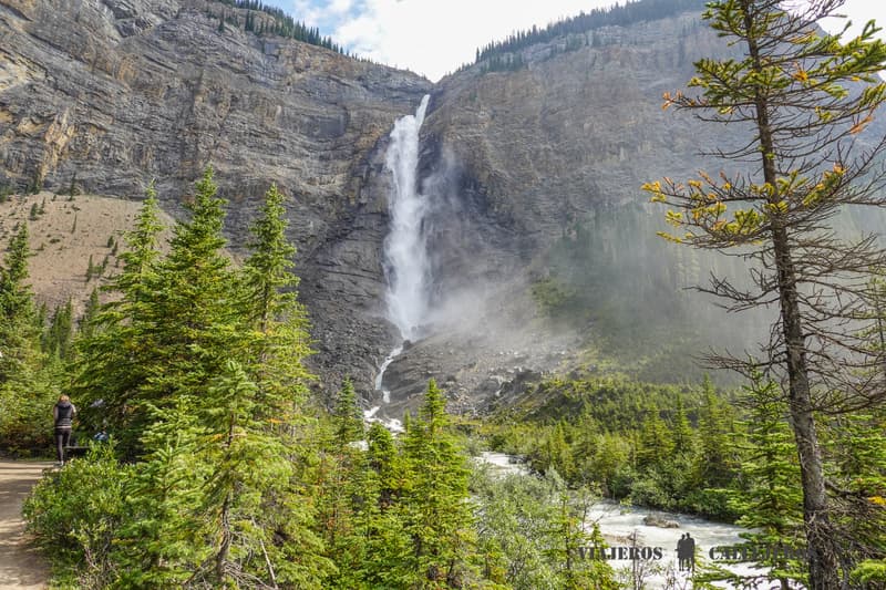 Takakkaw Falls, uno de los lugares que ver en el Parque Nacional Yoho