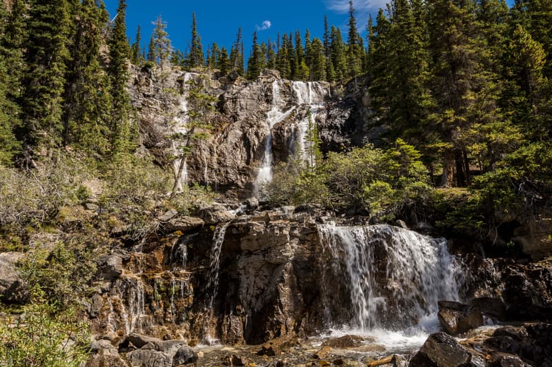 Tangle Falls, otra de las paradas en la Icefields Parkway