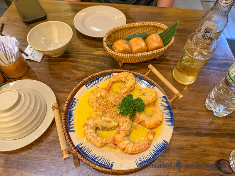 Tôm Sú Sốt Bơ Tỏi en los restaurantes de Ho Chi Minh