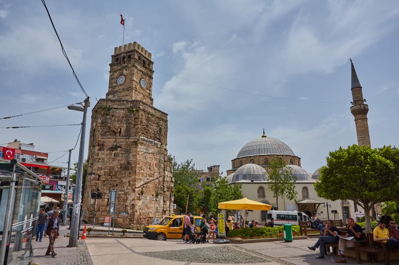 Torre del Reloj otro de los lugares que ver en Antalya