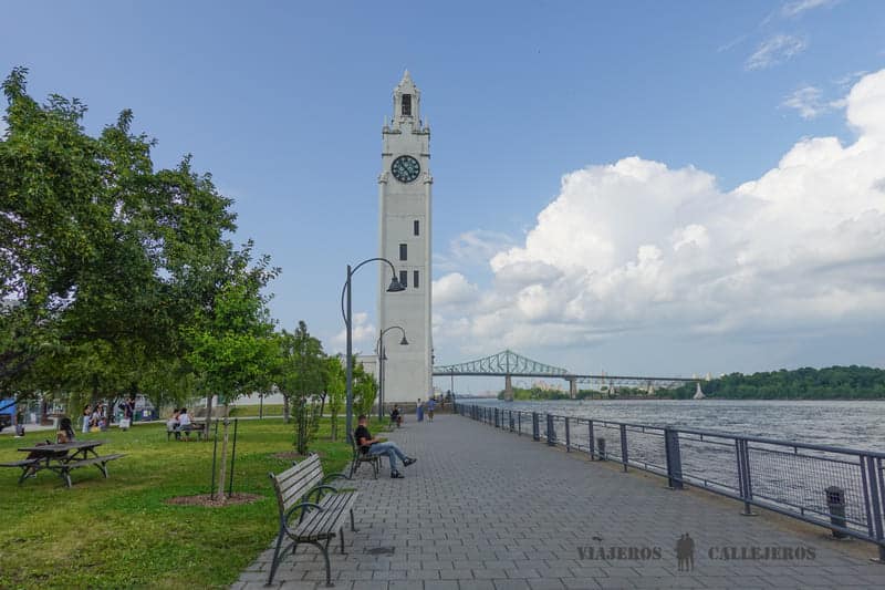 torre reloj que visitar en montreal