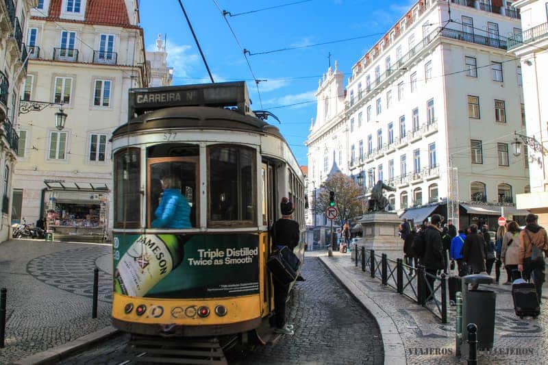 Tranvía 28 en la ruta por Lisboa en 4 días