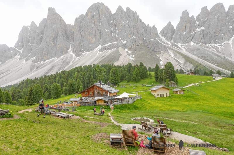 Trekking Refugio Odle en una ruta por los Dolomitas en una semana