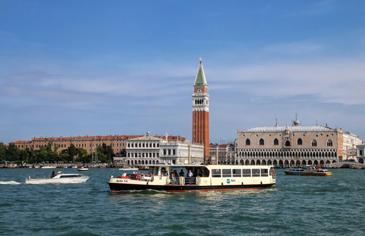 Guía sobre el Vaporetto en Venecia