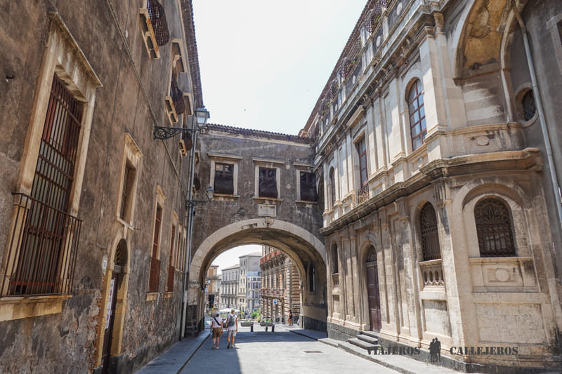 via crociferi