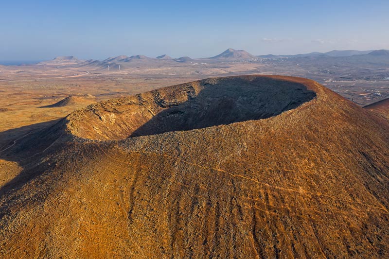 Volcรกn Calderรณn Hondo, viajar a Fuerteventura