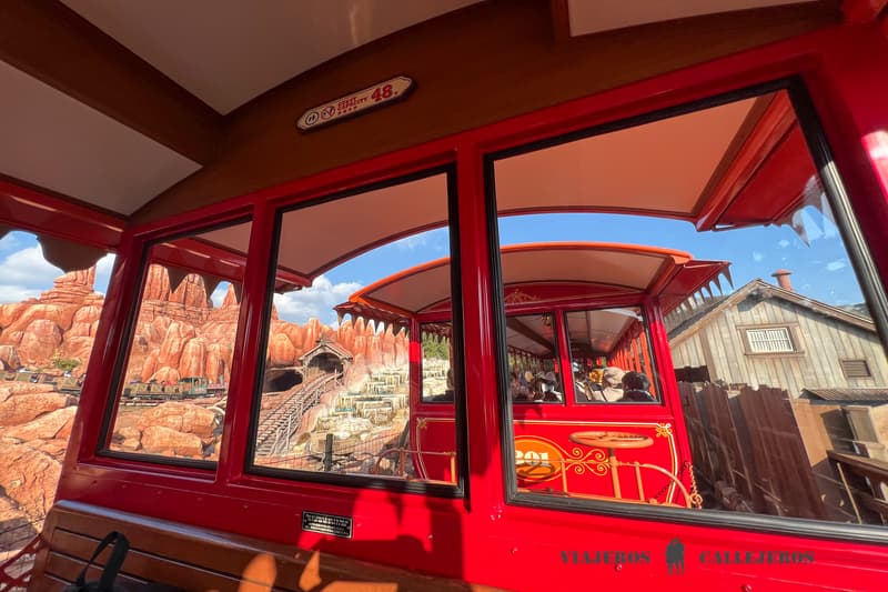 Western River Railroad atracción de Disney Tokyo